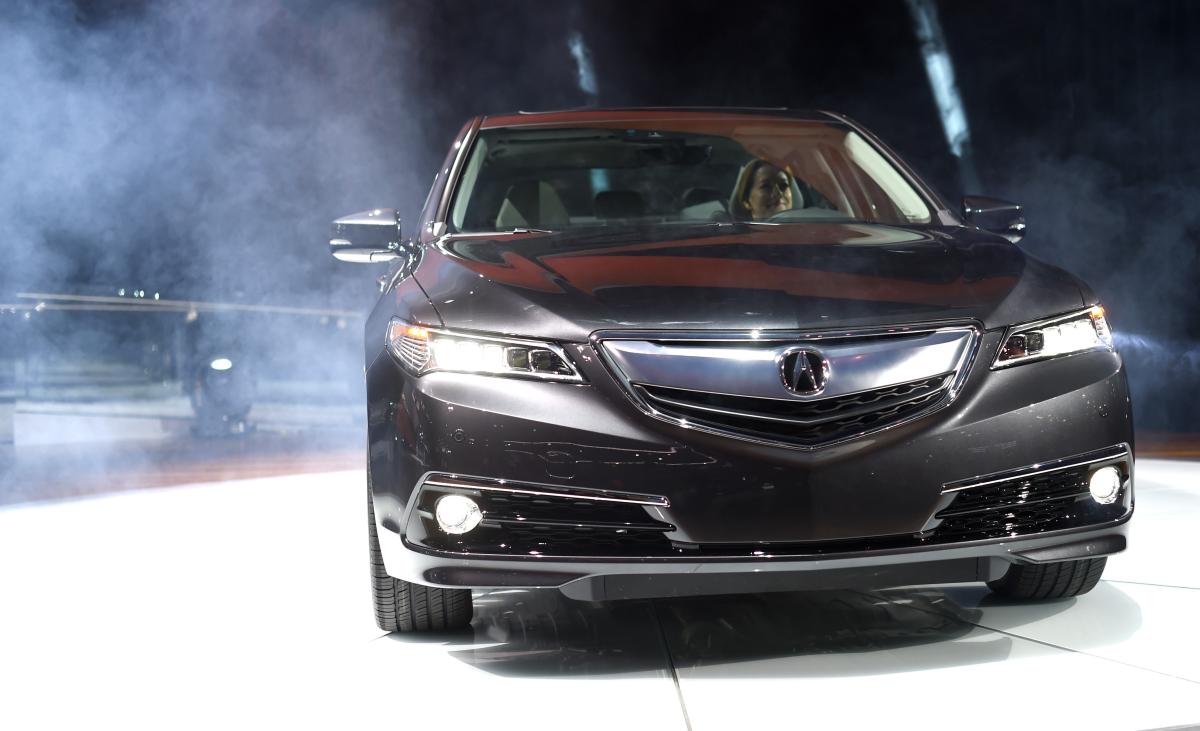 2014 New York Auto Show: 2015 Acura TLX is a right-sized luxury sedan that …