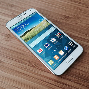 Samsung Galaxy S5 Review: Follow the Leader