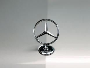 Mercedes aims double-digit growth despite difficult market