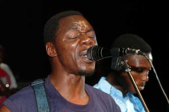 Macheso's wife wants $7000 maintenance