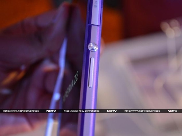 Can Freebies Help Sony Xperia Z2 Succeed in India?