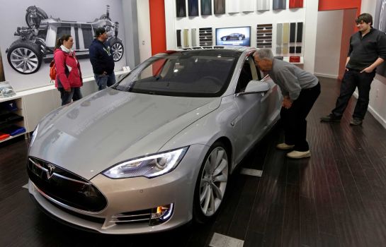 Why Are Luxury Car Makers Looking The Other Way While Tesla Eats Their …