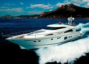 Fairline commits to UK boat shows
