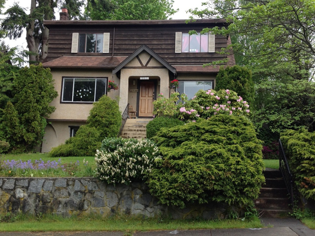 Vancouver house that sold for $3-million in one day now faces bulldozer …