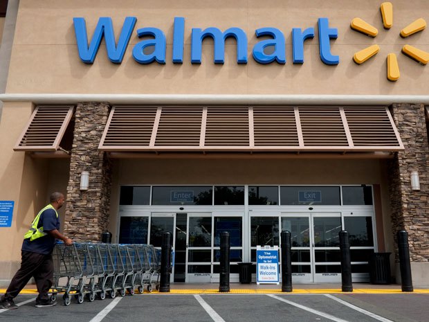 Walmart Is Falling Apart Before Our Eyes