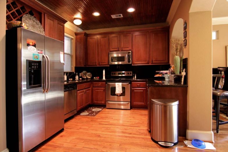 Pros know to move the doggie bowl, get that kitchen shot in just the right light