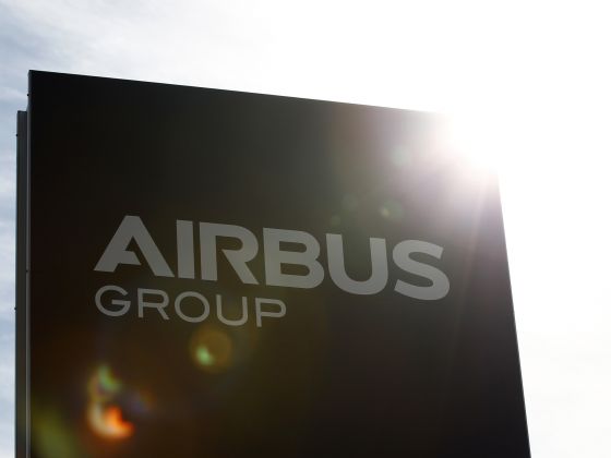 Airbus, Boeing Focus on Older Model Makeovers