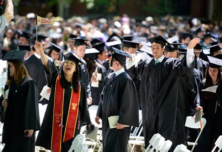 Chinese students graduate in US to luxury goods shopping spree