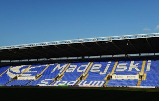 Billionaires battle to buy Reading FC – for just £1!