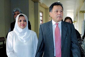 Izzah, Saifuddin in trouble over NFCorp remarks