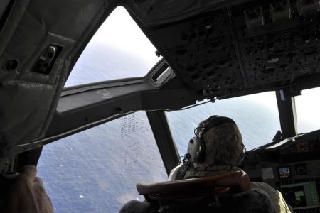 US Navy Says Too Soon to Rule Out MH370 as Source of Pings