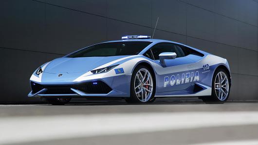 It's for car chases! Police get a Lamborghini