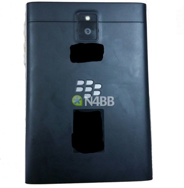 Purported BlackBerry Q30 prototype poses for Mr. Blurrycam, carries …