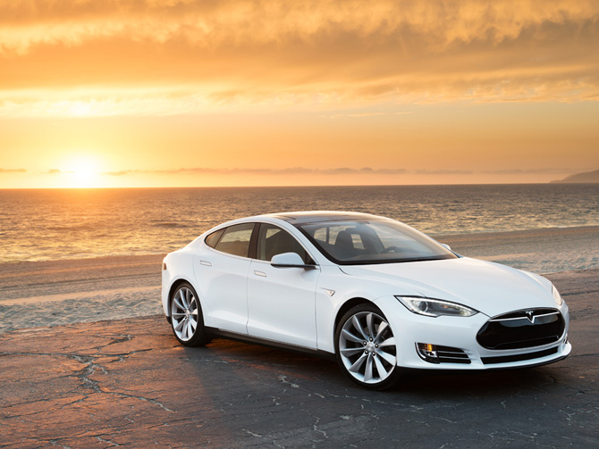 Tesla to give away technology secrets to competitors