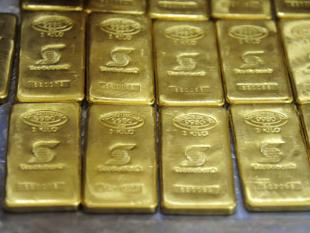 Gold prices strengthen further on firm global cues, increased buying