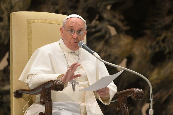 Huffington Post: Pope Francis warns the global economy is near collapse