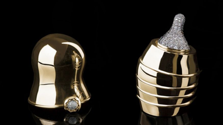 $272K gold and diamond baby bottle is the perfect gift for your next baby shower