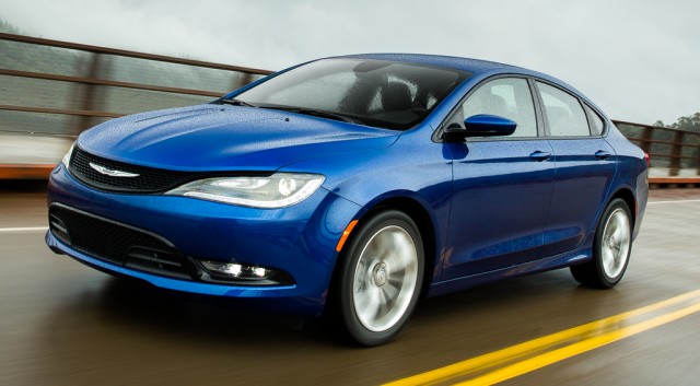 2015 Chrysler 200 review: Finally, somebody killed the CD player