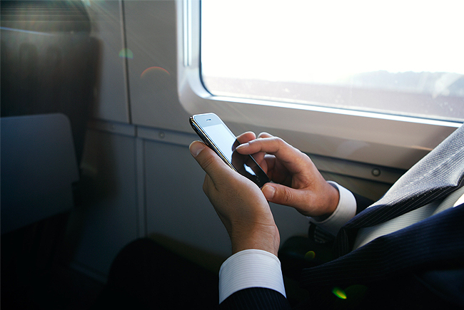 Study reveals how rail commuters use connected devices