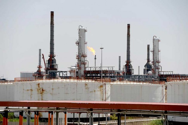 Rising Oil Prices Loom Over World Economic Recovery