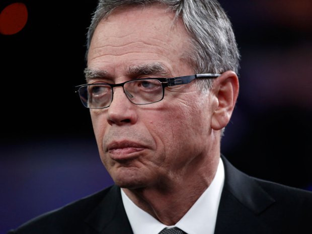 Joe Oliver says global economy vulnerable to 'shocks' from Ukraine, Iraq tensions