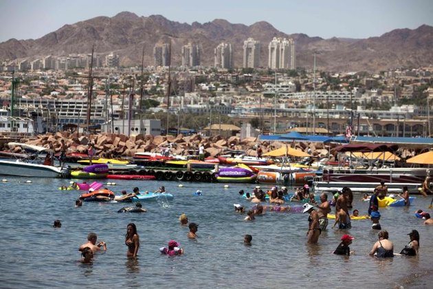 Israeli Government Approves Plan for More Jordanians to Work in Eilat Hotels