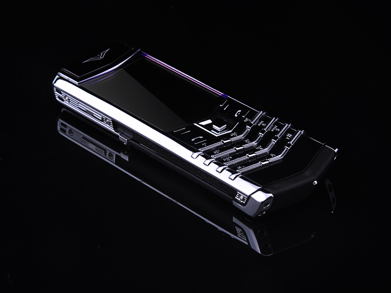 Luxury Phone Meets Bentley For Vertu's Newest, Ritzy Phone