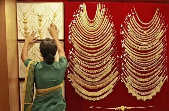 India may cut gold import duty at budget – industry official