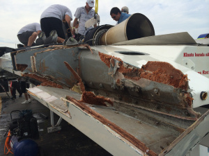 Driver Suffers Blow Over Crash Near Belle Isle In Hydroplane Gold Cup [VIDEO]