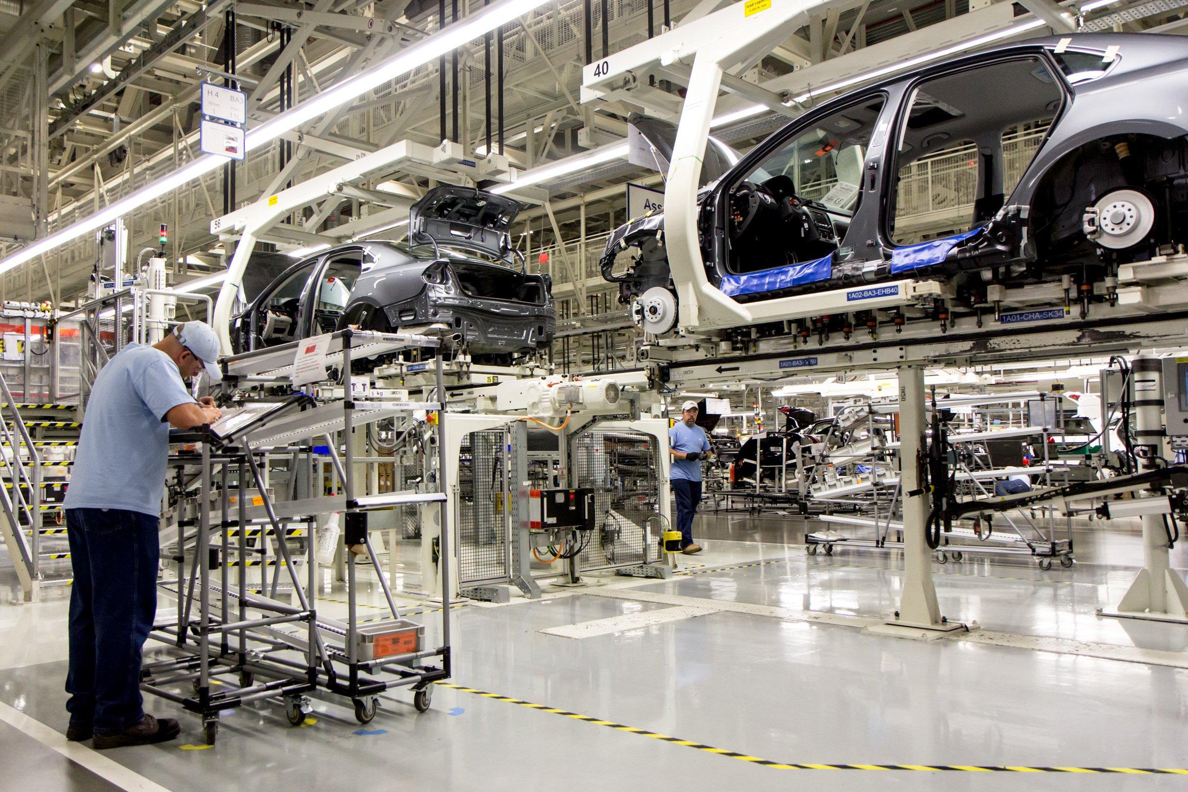 VW's Tennessee Waltz; German Maker to Build SUV in Chattanooga