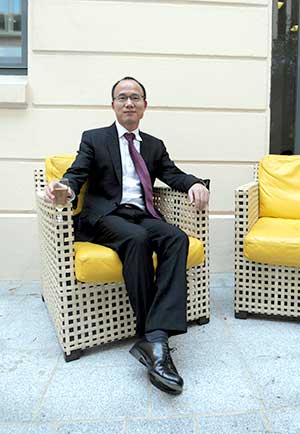 Chinese Billionaire Guo Guangchang Buys Like Buffett