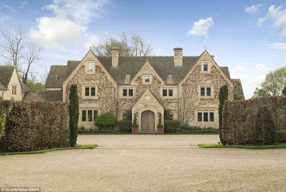 To the manor reborn: Britain's super-rich abandoning decaying stately piles …