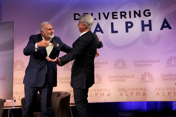 Billionaires Carl Icahn and Bill Ackman Bury the Hatchet