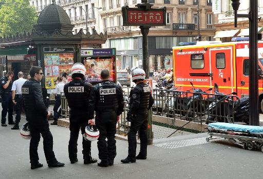 Paris Police Wound Thief With Gold Loot in Metro