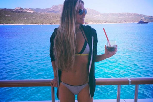 Nifty at 50! Ultimate MILF Elle Macpherson's bikini body diet secret