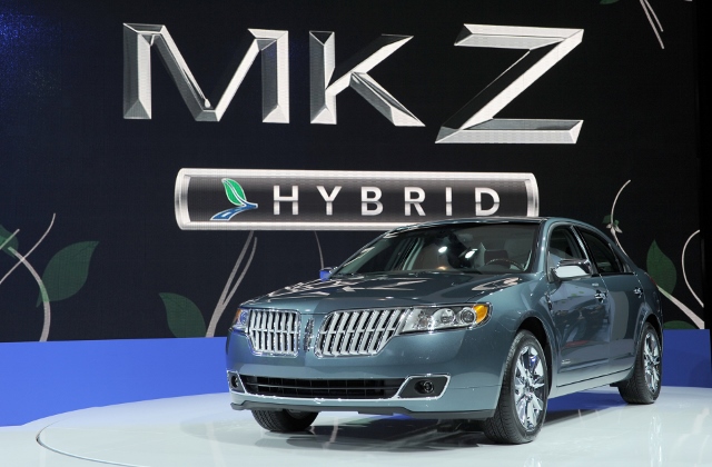 9 Hybrid Sedans With 5-Star Safety Ratings for 2015