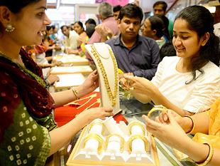 Reserve Bank of India relaxes norms for loans against gold ornaments