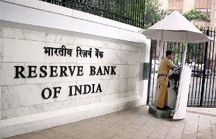 RBI relaxes ceiling on loans against pledged gold