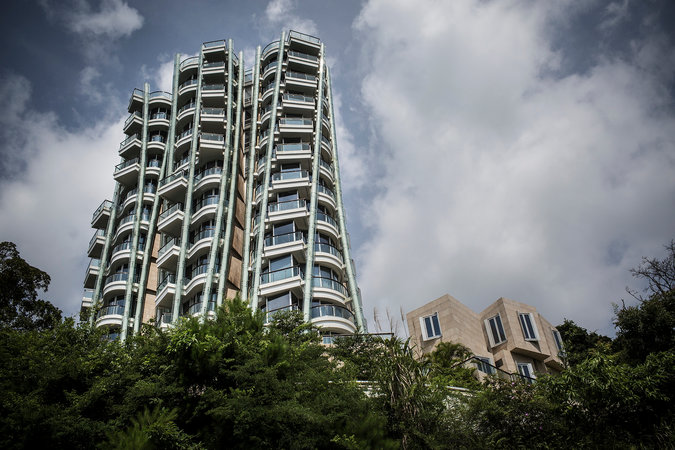 The Top Properties in Hong Kong Housing Resist Market Forces