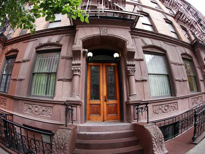 Secret Manual For NYC Real Estate Agents: 'All Apartments Are Basically Four …