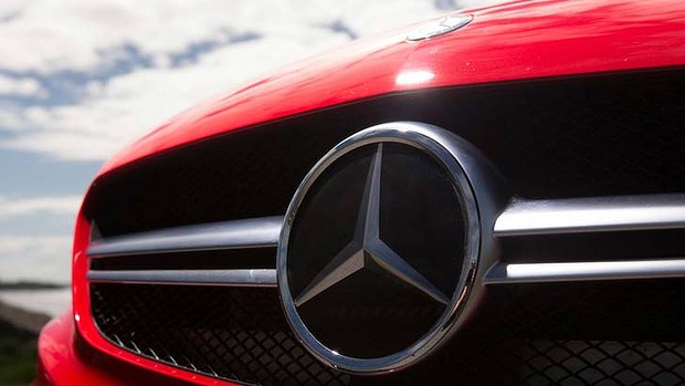 Mercedes-Benz to introduce service caps