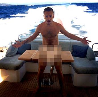 I'm on a boat: 1D's Liam Payne shares nude picture on yacht