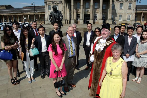 Chinese billionaires in Huddersfield to look at investment opportunities …