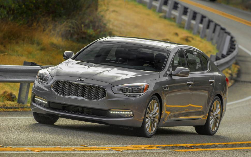 Is the $60-grand 2015 Kia K900 a true luxury sedan contender?