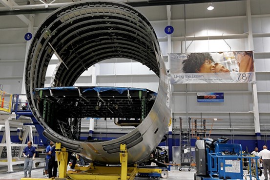 Boeing to Build Stretched 787-10 in South Carolina