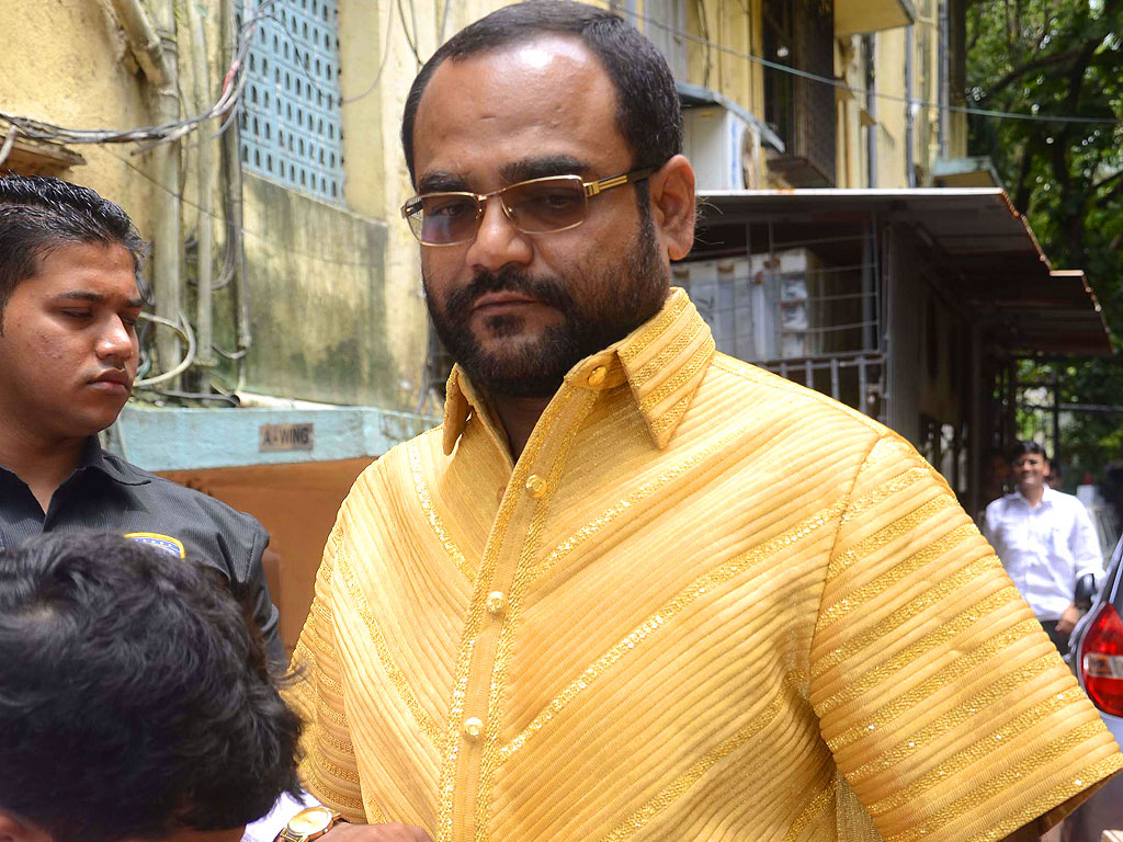 Meet the man with a shirt made of gold