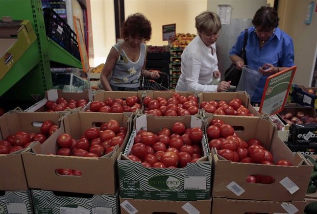 Russia hits back over Ukraine sanctions, bans food imports from West; who will …