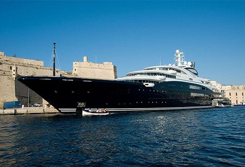 Bill Gates holidaying on $5 million-a-week luxury yacht