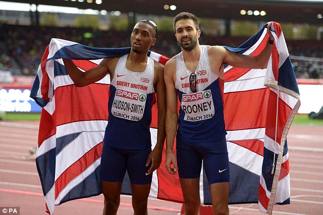 European Championships: Martyn Rooney wins European 400m gold