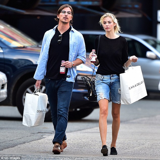 Romantic dinner for two! Josh Hartnett and girlfriend Tamsin Egerton load up …